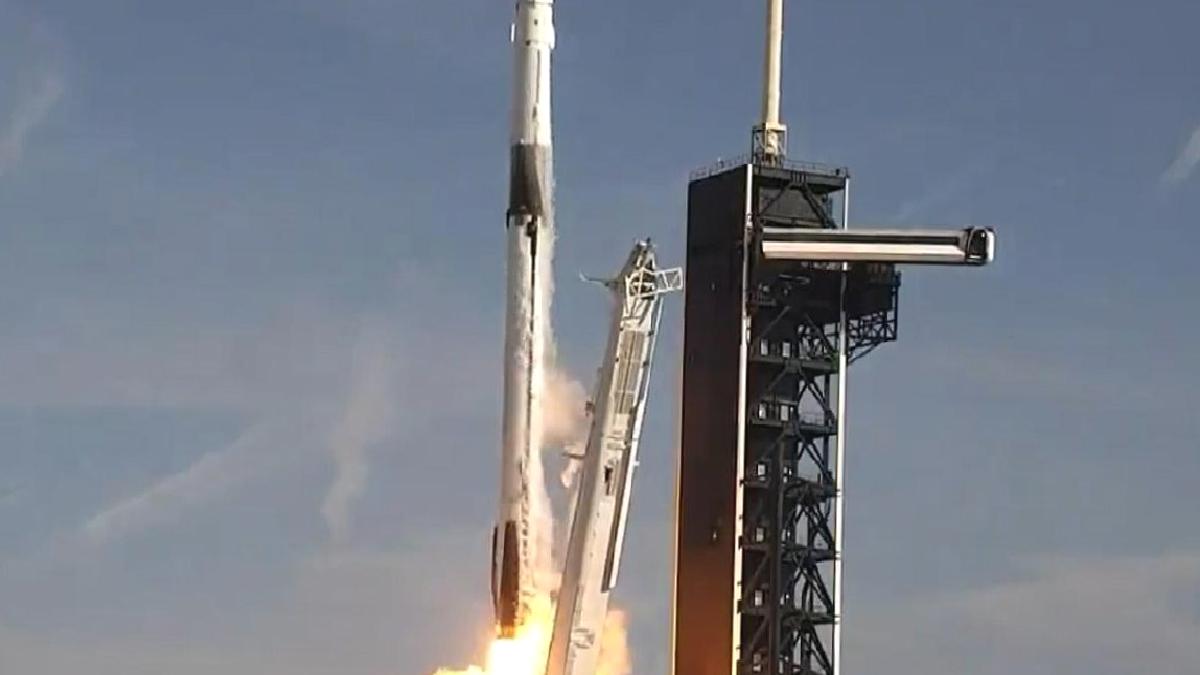 SpaceX’in Dragon kapsülü yola çıktı! Uzayda yaşam için yeni adım